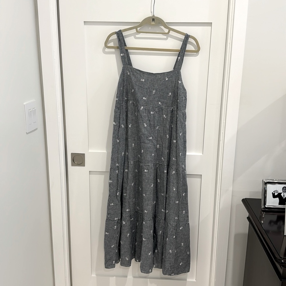 Madewell Gray Midi Dress with White Accents